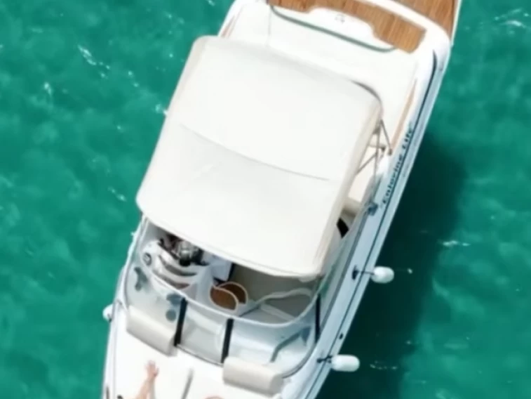 Jachthuur in Otranto - Chris Craft Chris Craft 240 Cuddy Cabin via SamBoat