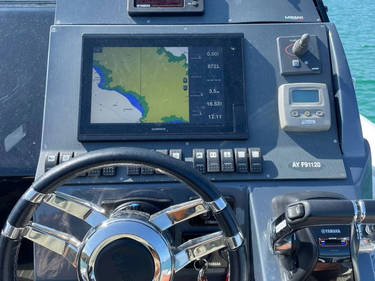 Verhuur RIB Lomac met vaarbewijs