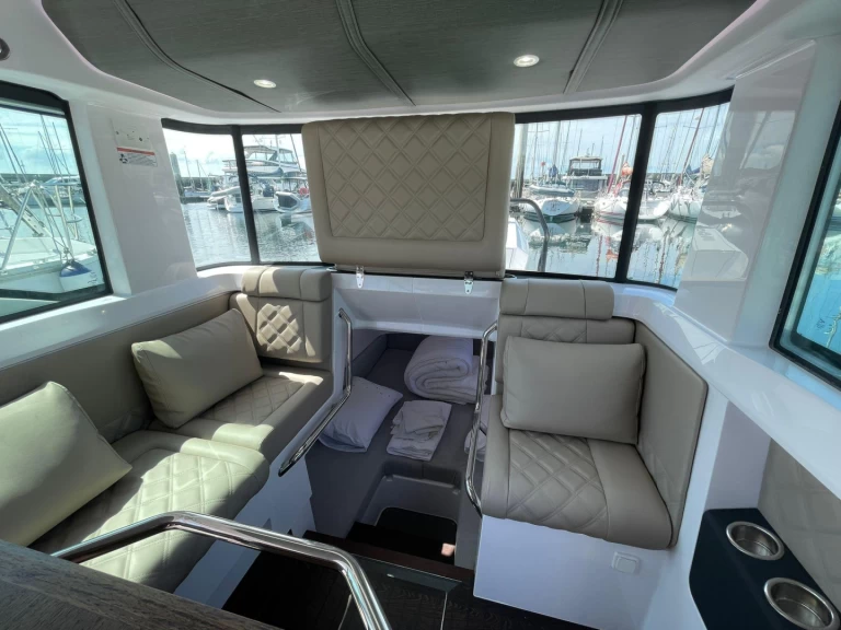 Bootverhuur La Trinité-sur-Mer goedkoop Axopar 37 XC Cross Cabin