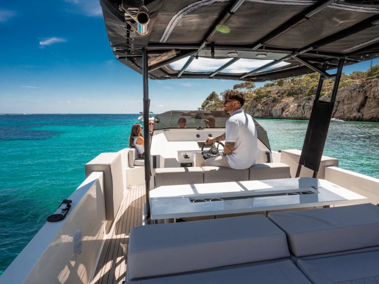 Verhuur Motorboot in Palma de Mallorca - De Antonio Yatch D28 open