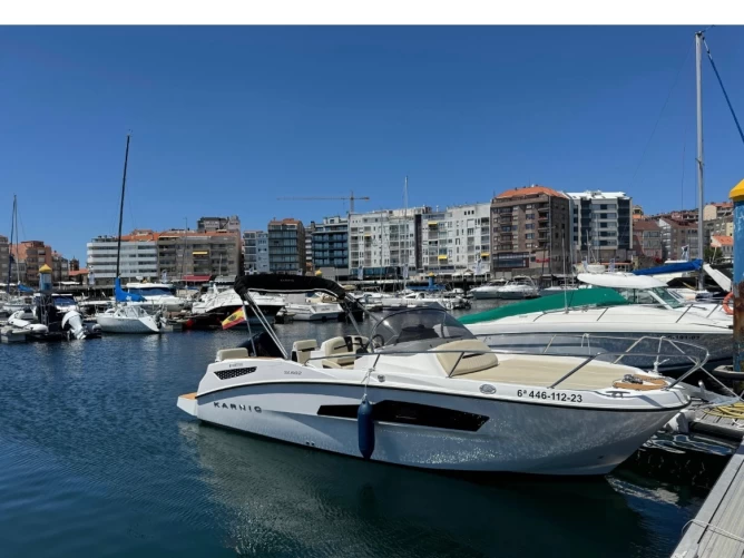 Jachthuur in Porto Deportivo Sanxenxo - Karnic SL602 via SamBoat
