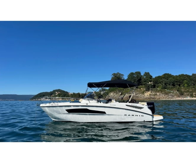 Huur een Karnic SL602 in Porto Deportivo Sanxenxo