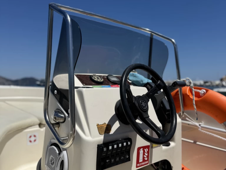 Bootverhuur Ranieri Azzura in Zakynthos via SamBoat