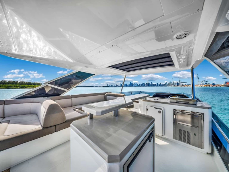 Bootverhuur Galeon Optimus Prime in Delray Beach via SamBoat