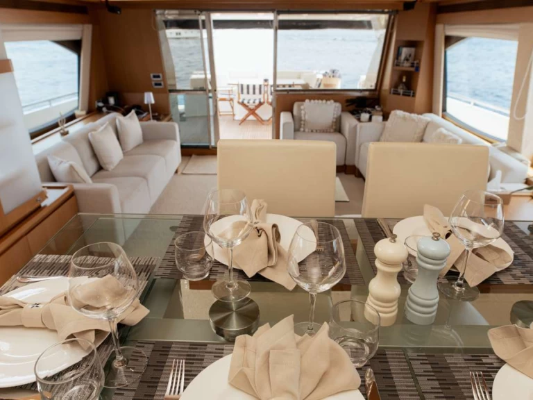 Bootverhuur Ferretti ARGO V in Athene via SamBoat