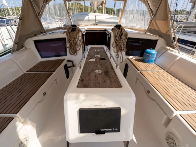 Jachthuur in Saint-Mandrier-sur-Mer - Dufour Dufour 430 Grand Large via SamBoat