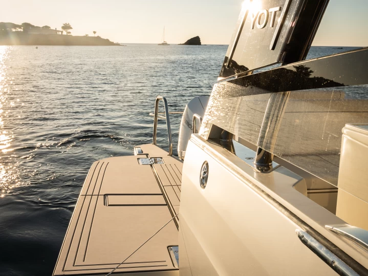 Verhuur Motorboot YOT met vaarbewijs