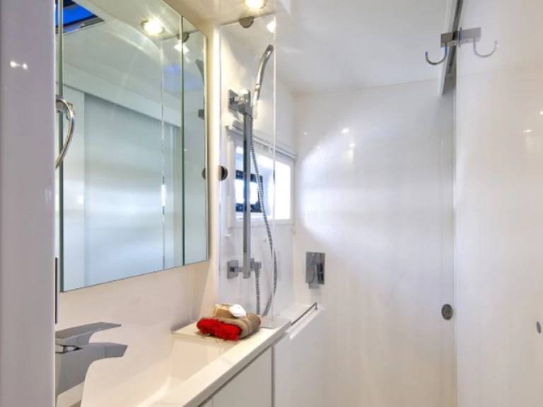 Huur een Leopard Leopard 40 in Dubrovnik