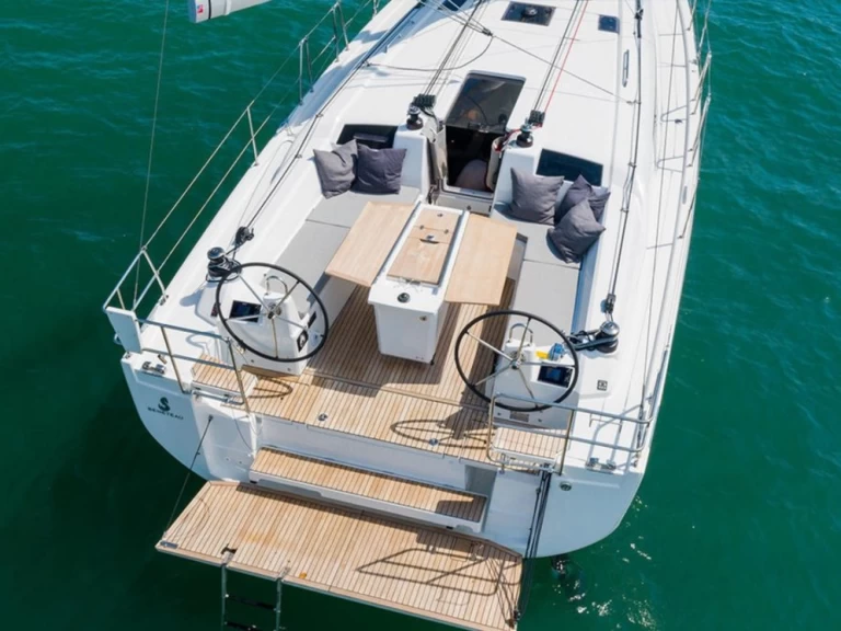 Bootverhuur Bénéteau Sunsail Oceanis 40.1 in Furnari via SamBoat