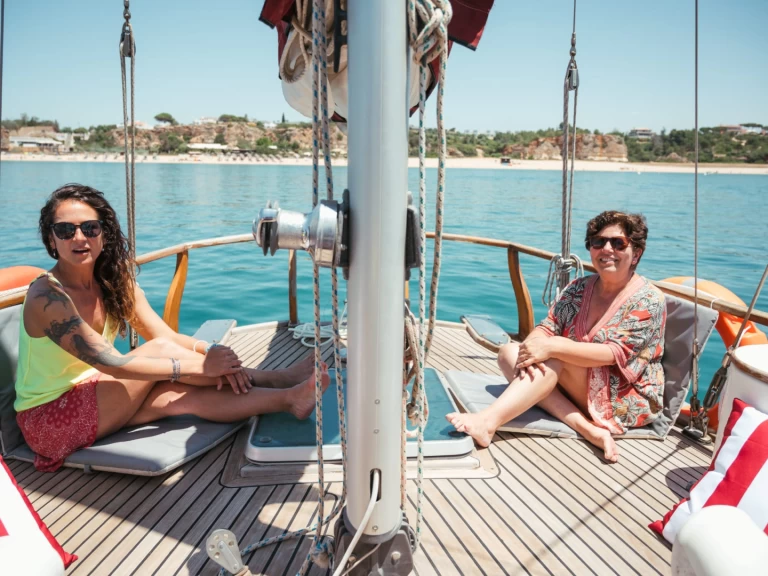 Bootverhuur endurance 43 in Portimão via SamBoat