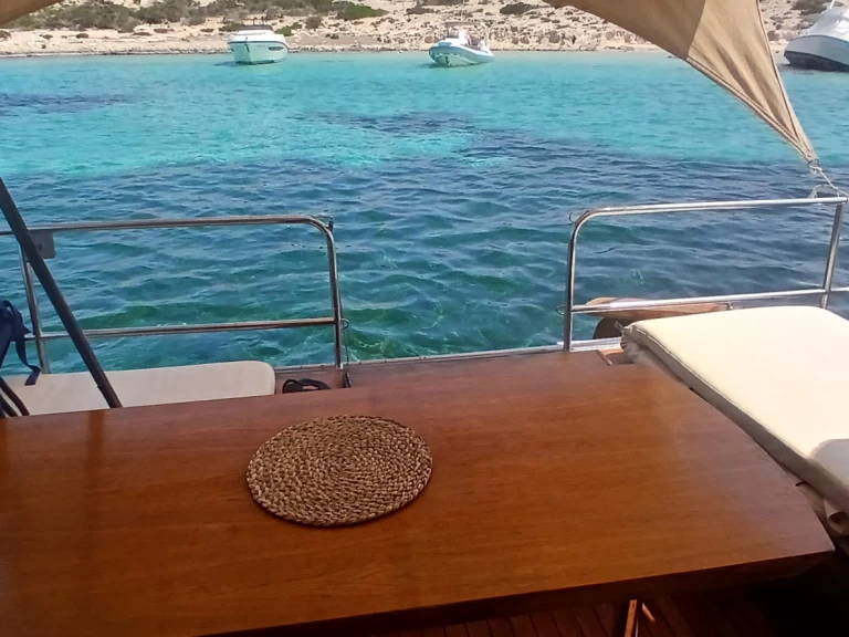 Verhuur Catamaran in La Savina - J.K. Pike &Sons LTD BOBCAT