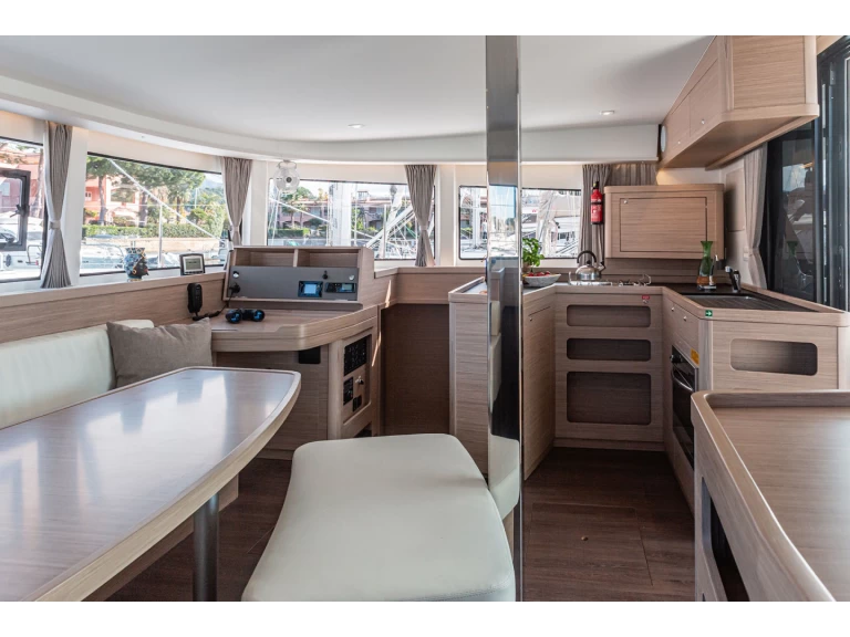 Lagoon Lagoon 42 te huur van particulier of professional in Furnari