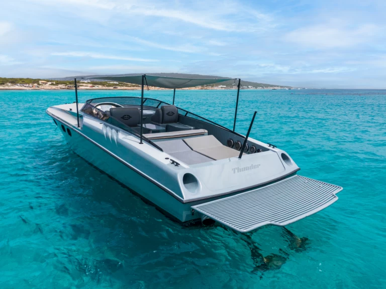 Motorboot te huur in Ibiza Town voor de beste prijs