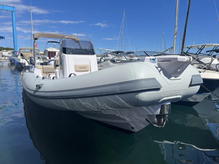 Selva Selva D700 te huur van particulier of professional in Les Issambres