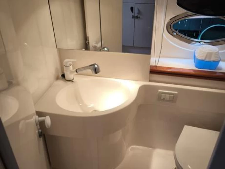 Huur een Pershing Pershing 37 in Ibiza Town