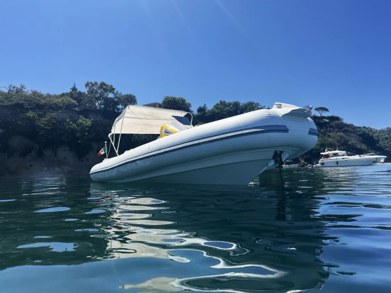 RIB te huur in Napels voor de beste prijs