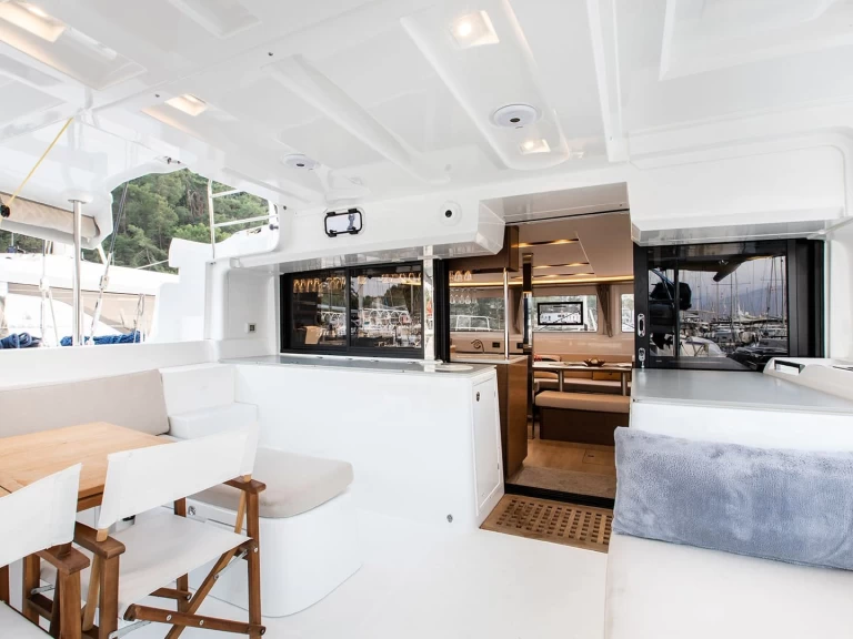 Bootverhuur Lagoon Lagoon 46 in Fethiye via SamBoat
