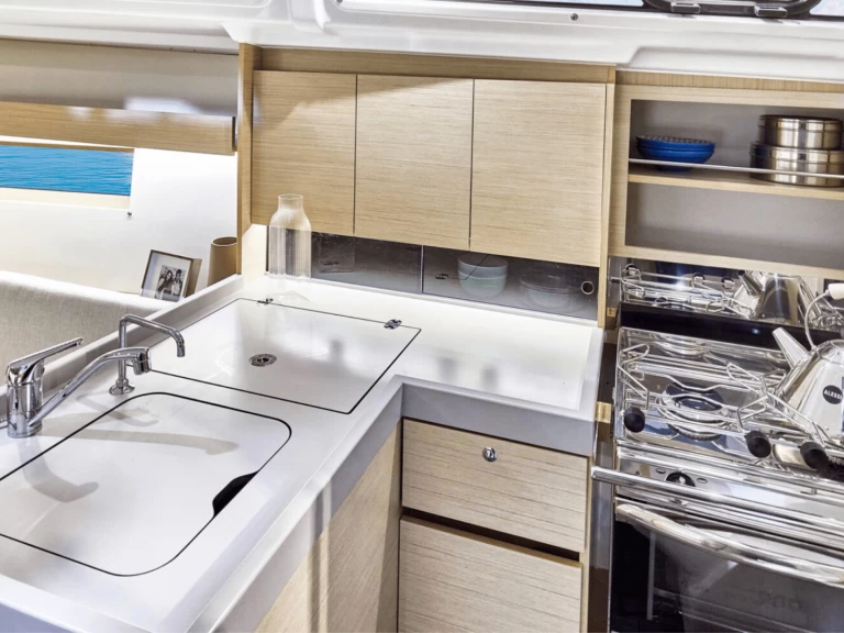 Verhuur Zeilboot Bénéteau met vaarbewijs