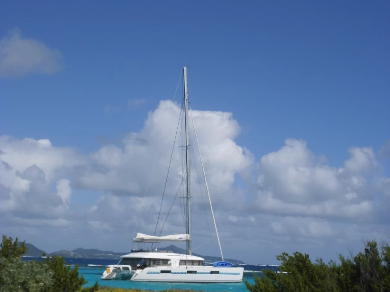 Huur een Lagoon Lagoon 620 in Eden Island