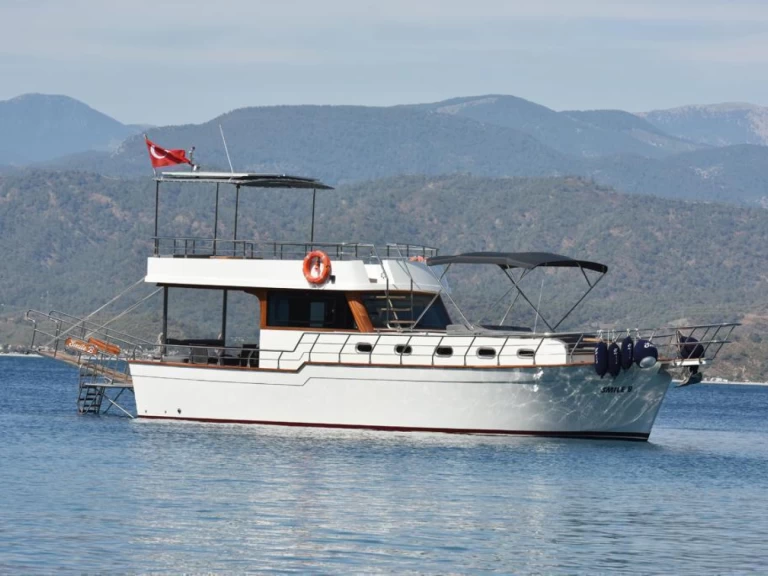 Huur Zeilboot met of zonder schipper costom made in Fethiye