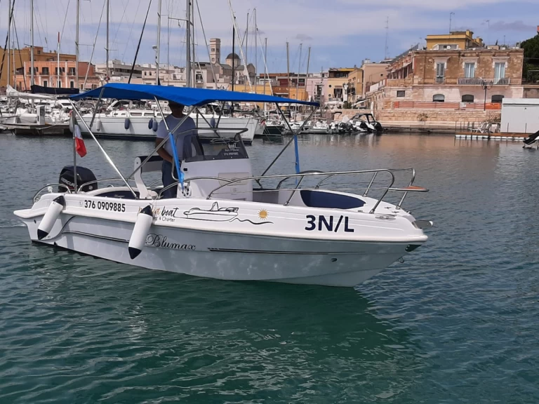 Motorboot te huur in Bisceglie voor de beste prijs