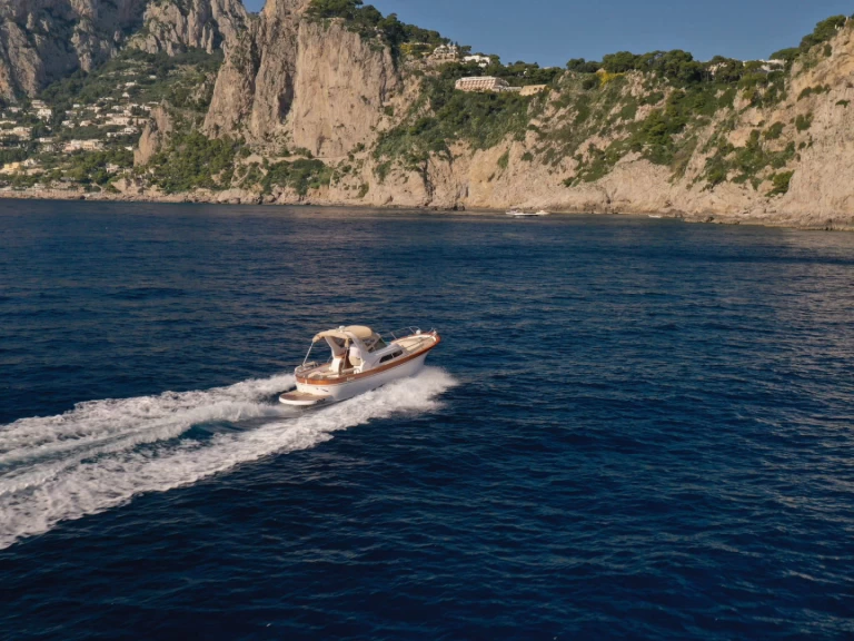 Bootverhuur Mimi Libeccio 850 Sport in Sorrento via SamBoat