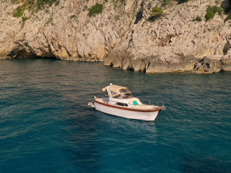 Bootverhuur Positano goedkoop Libeccio 850