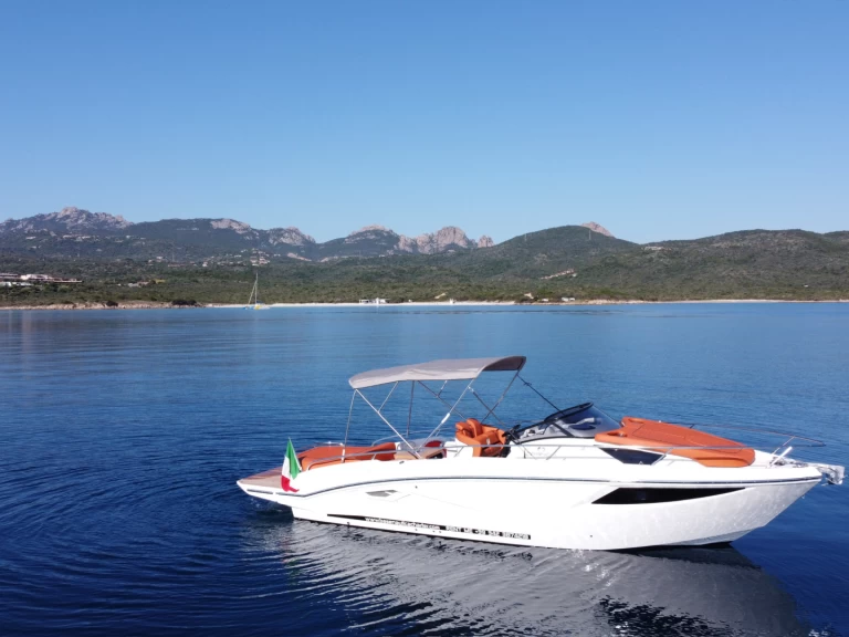 Verhuur Motorboot in Porto Cervo - Cranchi Endurance 30