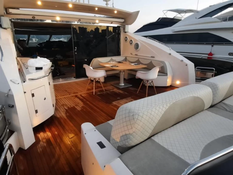 Jachthuur in Ibiza Town - Sunseeker Predator 82 via SamBoat