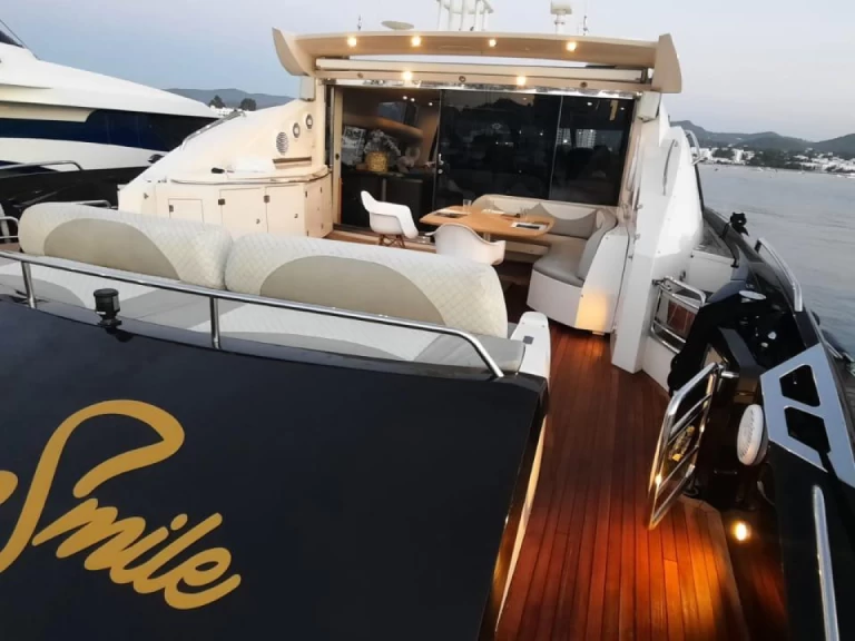 Huur een Sunseeker Predator 82 in Ibiza Town