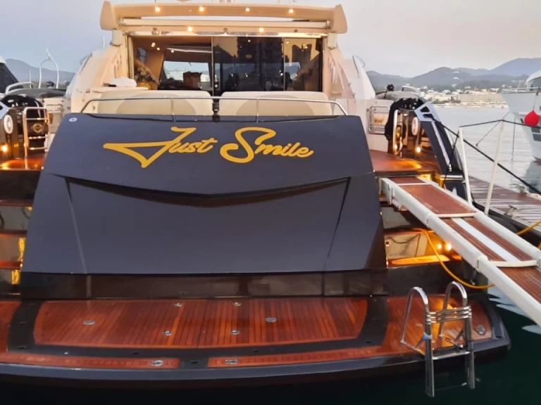 Bootverhuur Sunseeker Predator 82 in Ibiza Town via SamBoat