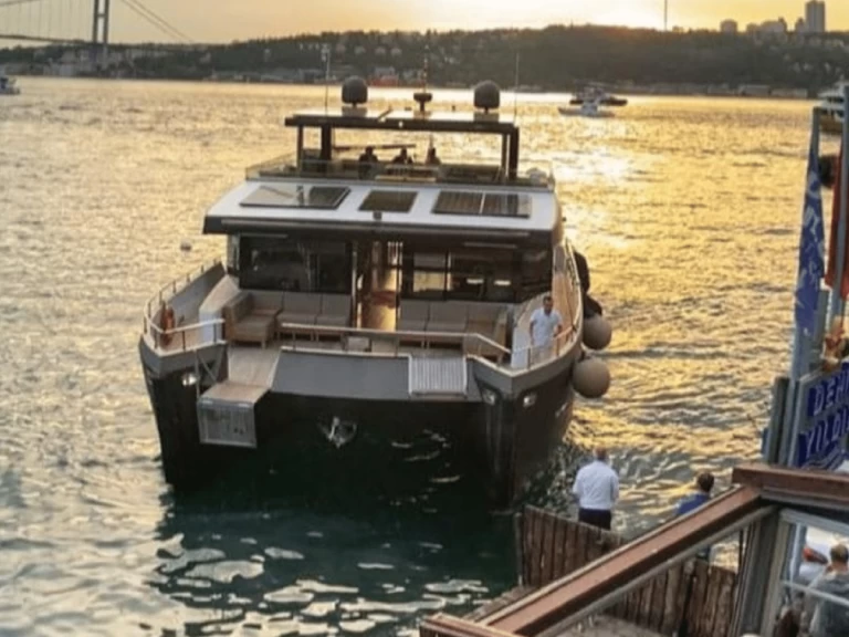 Catamaran te huur in Torba voor de beste prijs