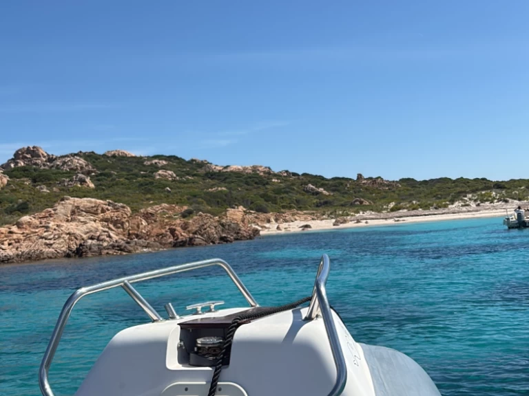 Jachthuur in Marina di Cugnana - Sacs Sacs S 680 Ghost via SamBoat