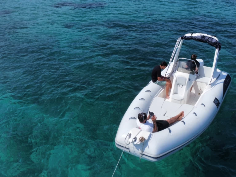 Bootverhuur Kardis Kardis Fox 570 in Porto Rotondo via SamBoat