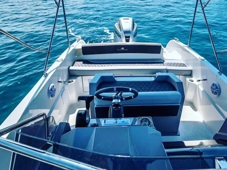 Motorboot te huur in Trogir voor de beste prijs