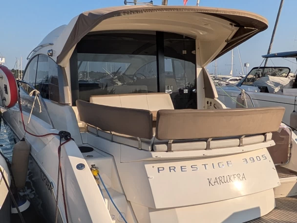 Verhuur Motorboot in Juan-les-Pins - Prestige Prestige 390 S