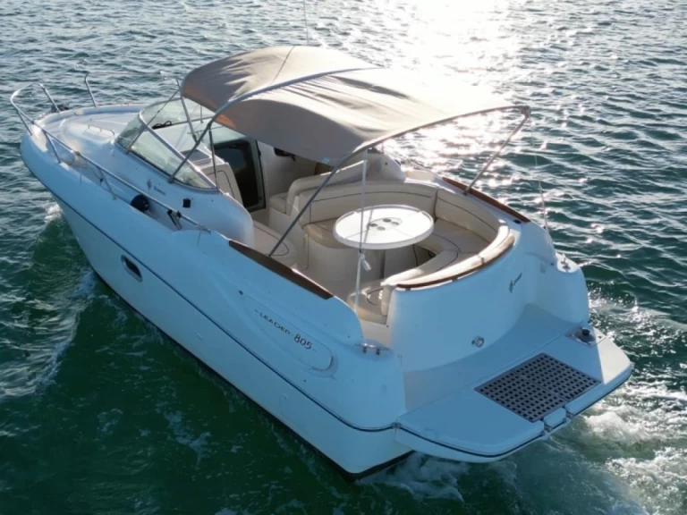 Jeanneau Leader 805 te huur van particulier of professional in Mandelieu-la-Napoule