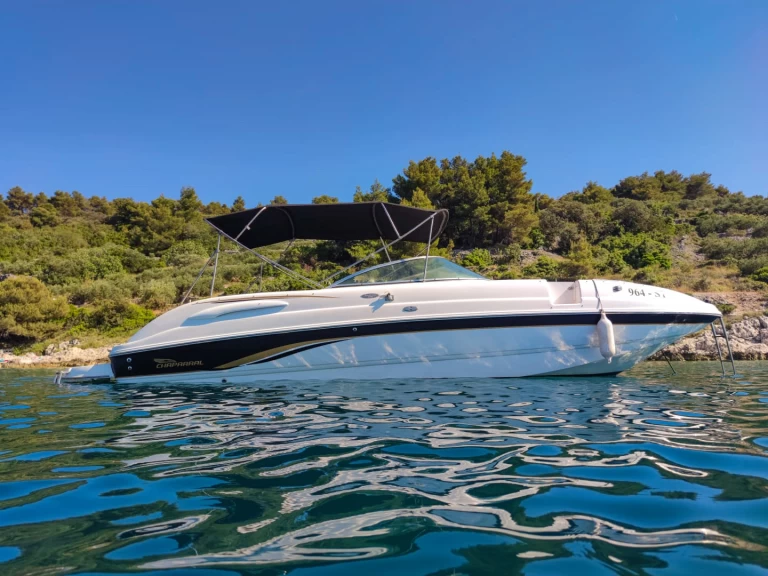 Bootverhuur Split goedkoop Chaparral 263 Sunesta