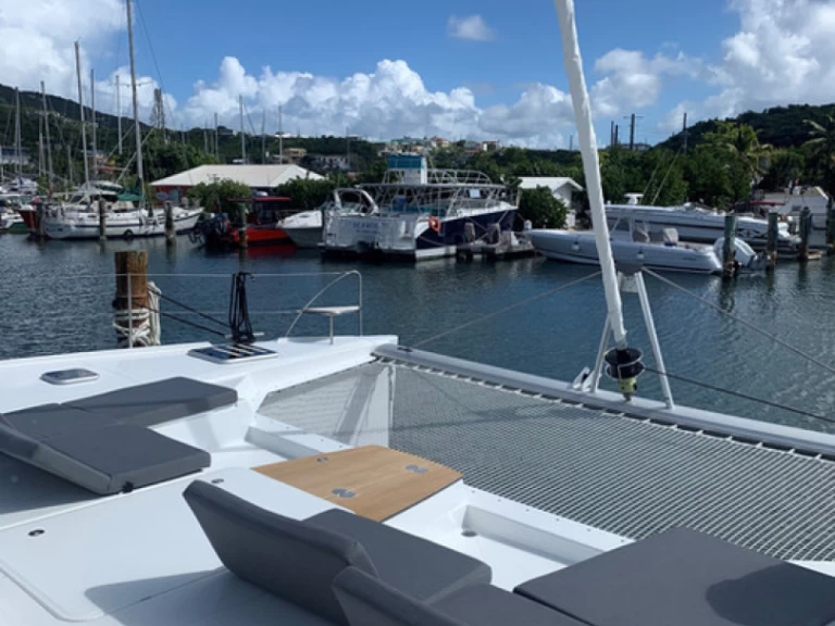 Huur een Fountaine Pajot Saba 50 in Tortola