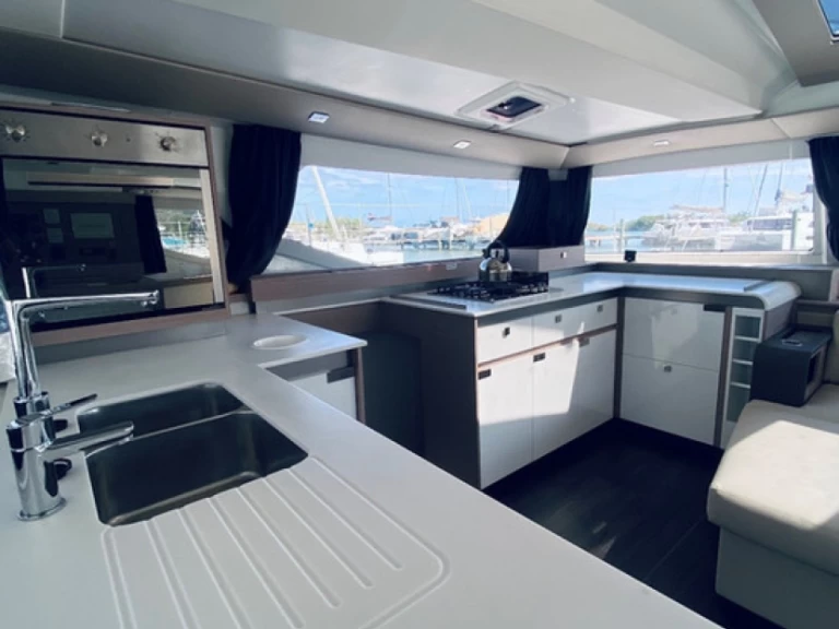Bootverhuur Fountaine Pajot Elba 45 in Tortola via SamBoat