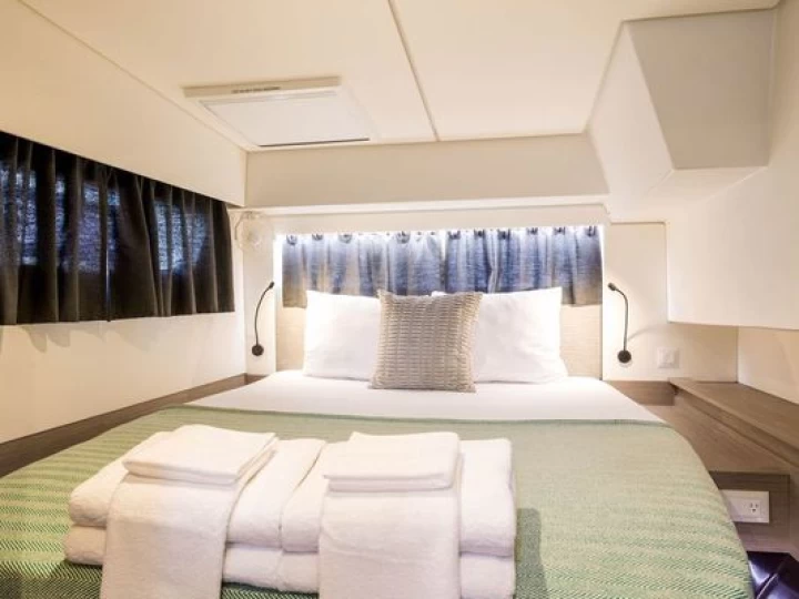 Verhuur Catamaran Fountaine Pajot met vaarbewijs