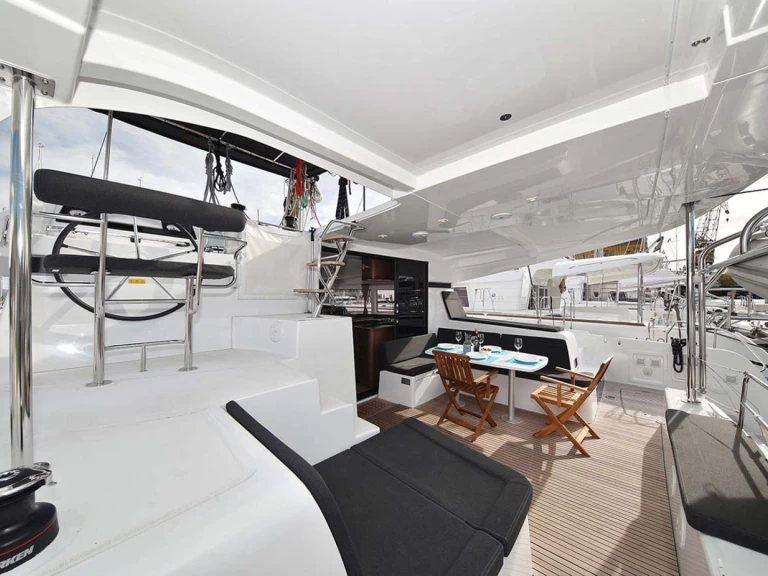 Catamaran te huur in Trogir voor de beste prijs