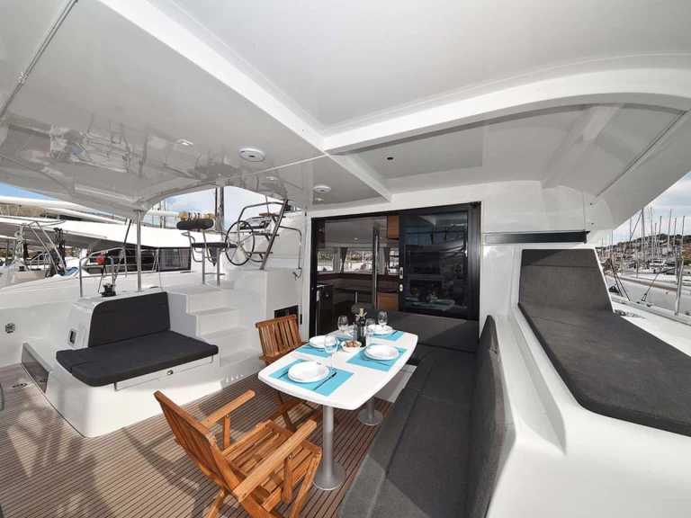 Lagoon Lagoon 42 te huur van particulier of professional in Trogir