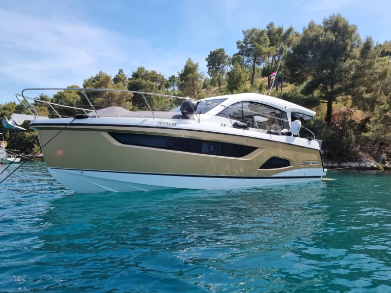 Bootverhuur Kaštela goedkoop Sealine C390