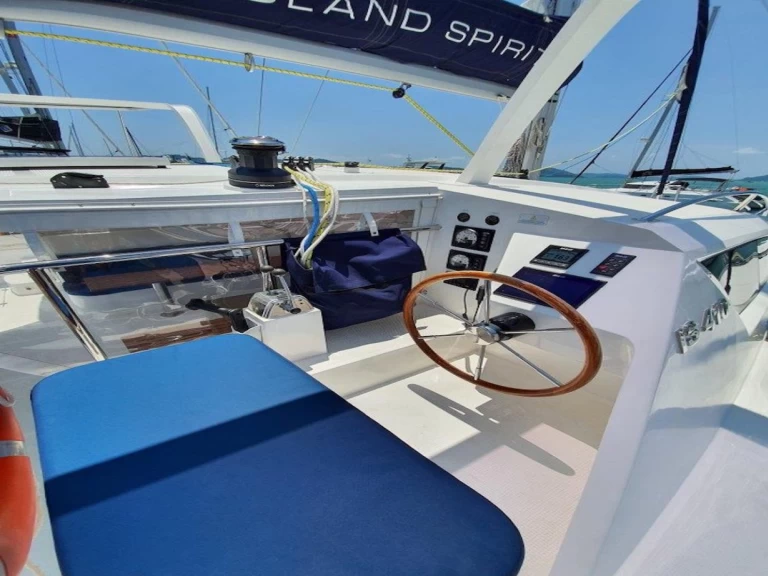 Catamaran te huur in Mai Khao voor de beste prijs