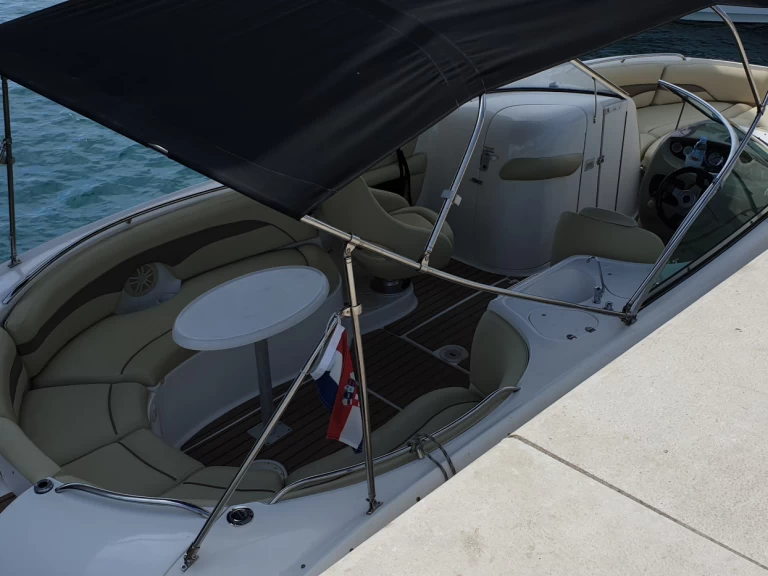 Bootverhuur Chaparral Chaparral 263 Sunesta in Split via SamBoat
