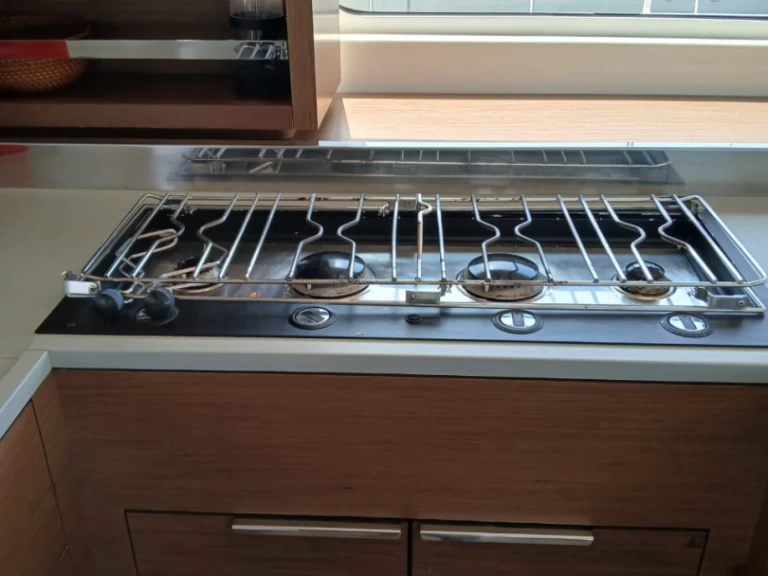 Verhuur Catamaran Lagoon met vaarbewijs