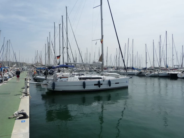 Bootverhuur Dufour Dufour 382 Grand Large in Palma de Mallorca via SamBoat
