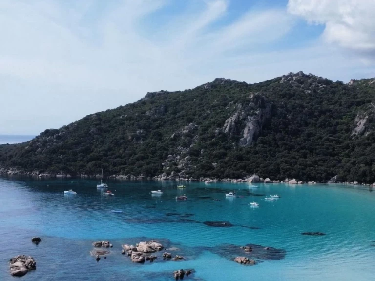 Bootverhuur Porto-Vecchio goedkoop Salpa Soleil 30