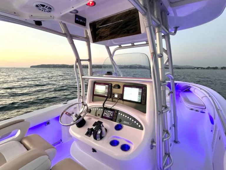 Huur een Boston Whaler Boston Whaler 320 Outrage in Ýdra